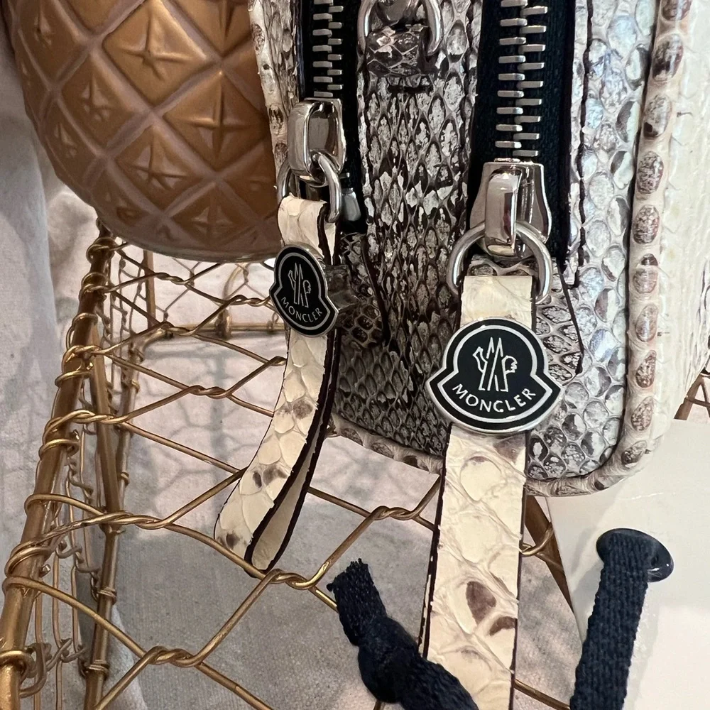 Moncler Cream and Gray Snake Print LUISA Crossbody Bag - Picture 4 of 9